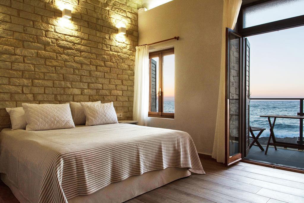 Ocean Waves Hotel Ханя Екстериор снимка