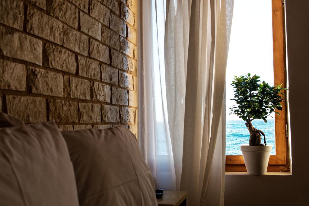 Ocean Waves Hotel Ханя Екстериор снимка
