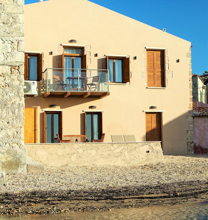 Ocean Waves Hotel Ханя Екстериор снимка